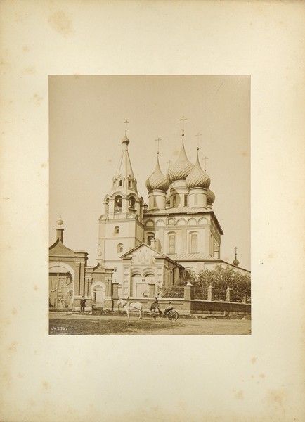 Двести пятьдесят фотографий патриарха архитектурной и предметной съемки Ивана Федоровича Барщевского (1851-1948).