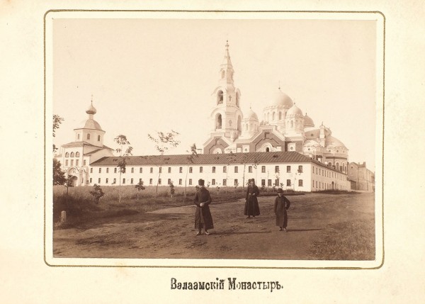 Подборка из 9 фотографий на паспарту «Валаамский монастырь».