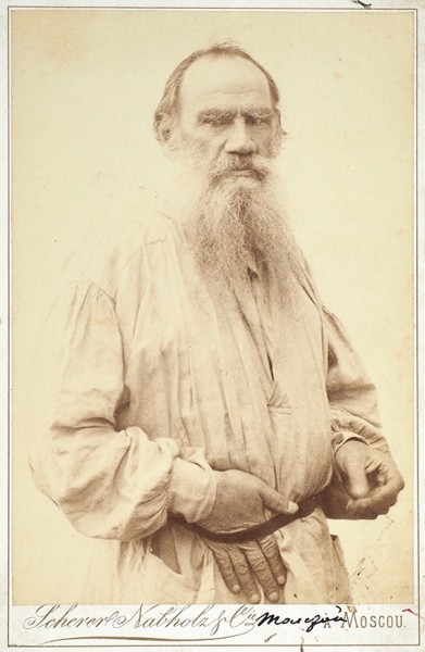 Кабинетная фотография Льва Николаевича Толстого. М.: Шерер, Набгольц и К°, [1894].
