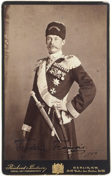 Фотография Фридриха Франца III Мекленбург-Шверинского, с автографом. Берлин: Reichard&Lindner, 1889.