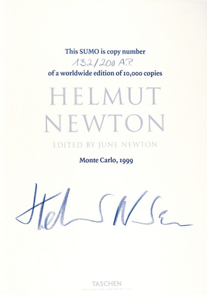 [Самое большое и дорогое издание ХХ века] Ньютон, Х. SUMO. [Newton, H. SUMO]. Кельн: Taschen, 1999.